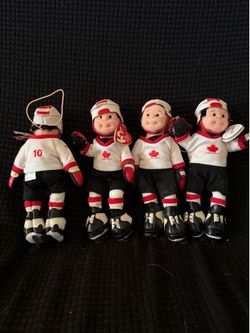 Ty Teenie Beanie Boppers Hat-Trick Hunter Hockey Doll (2002) – Canada – Original Tag