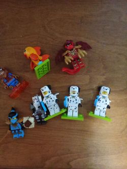 Lego Minifigure lot of 8