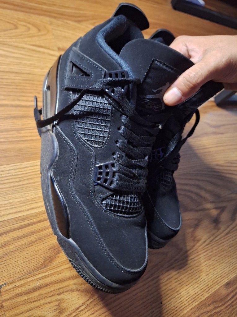 Jordan 4 Black Cat