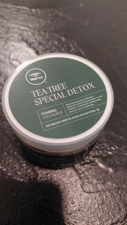 Tea Tree Special Detox Foaming Salt Scrub 184g NEW