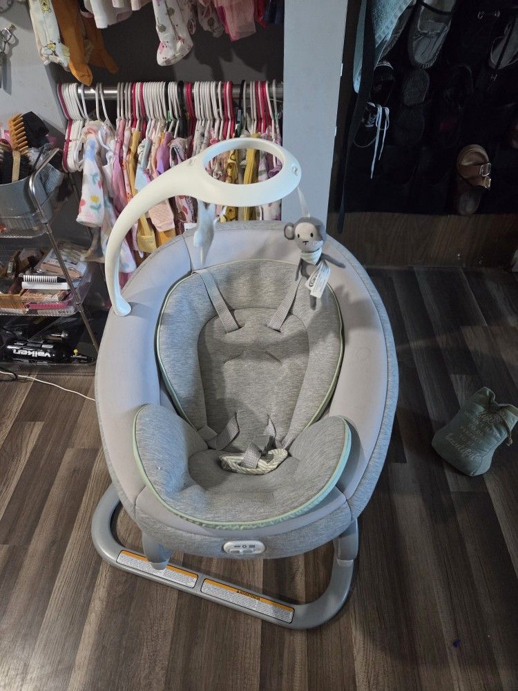 Baby Graco Swing