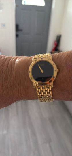 Vintage 1990 gold