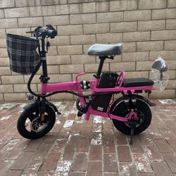 Folding electric bicycle