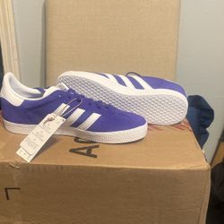 Adidas Shoes (GAZELLE J)