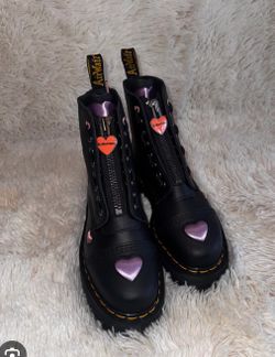 Dr martens sinclair heart platform boots  (W8)