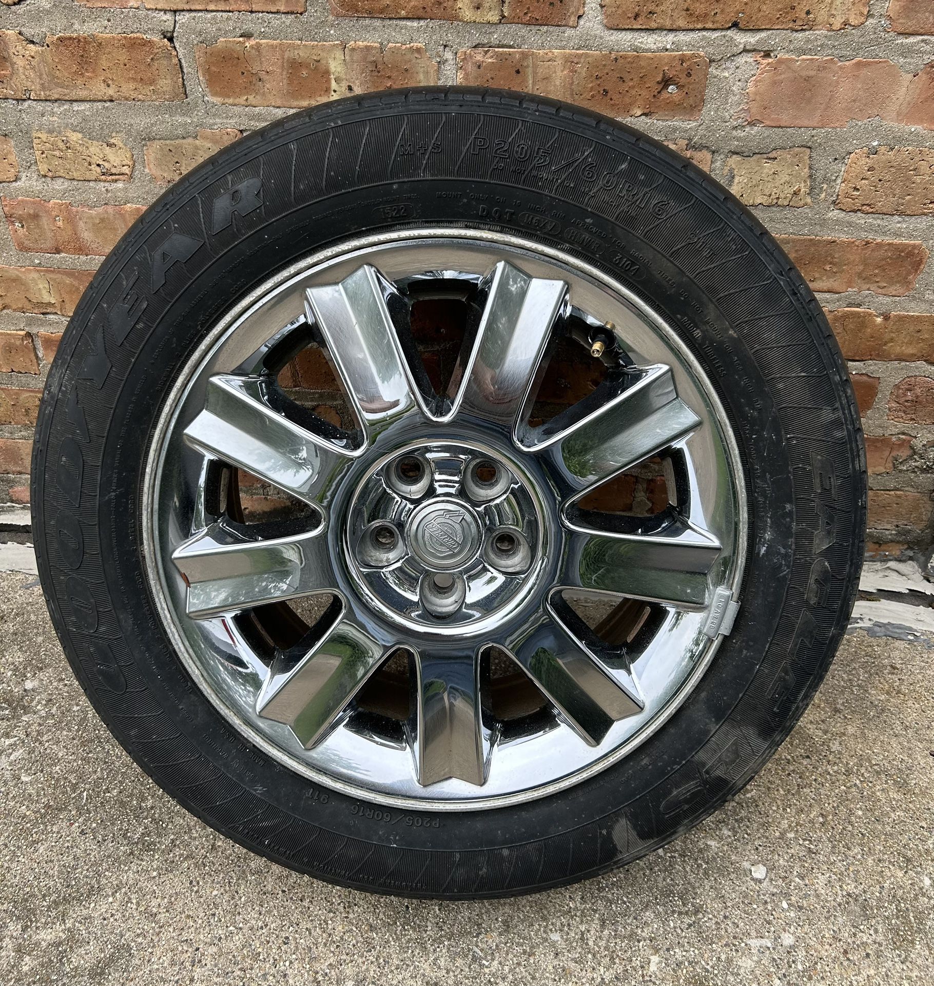 SEBRING CONVERTIBLE WHEEL OEM