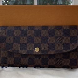 Real Louis Vuitton (Sarah Wallet in pink Leather)