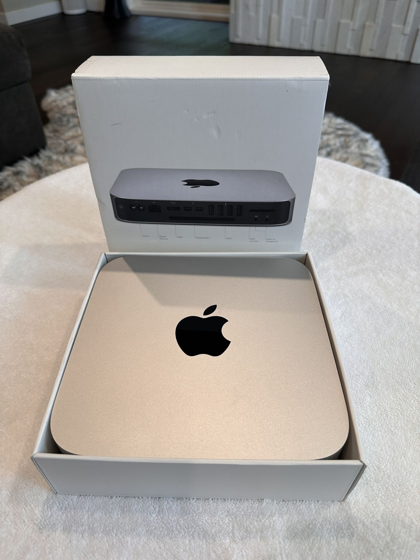 Mac mini (late 2014) 2.6GHz Dual-Core i5, 1 TB SSD