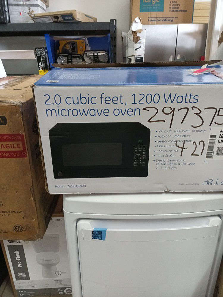 Microwave. Counter Top By GE New $139