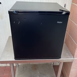 Refrigerator Pequeño