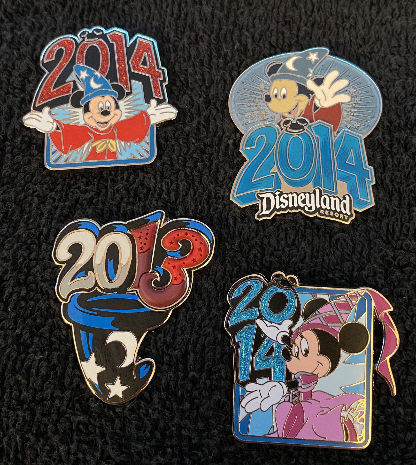 Disney Pin #465, 2013/2014 set (4)