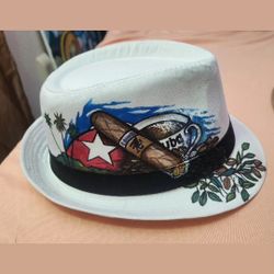 Sombreros y Gorras Decorados  a  Mano 