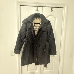 BEAUTIFUL AND ELEGANT BURBERRY JACKET