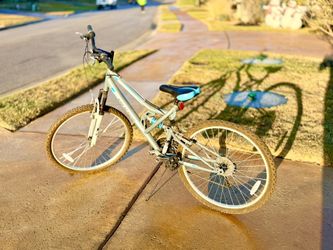 26" Huffy Trail Runner Women's Mountain Bike