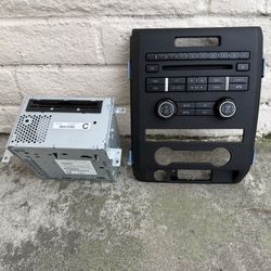 2012 Ford F-150 XLT Factory Radio/CD Player w/ SiriusXM + Dash Trim