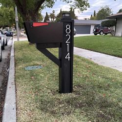 Custom Modern Mailbox Post With Mailbox 