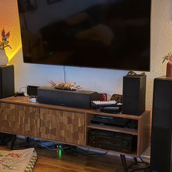 Polk ES50 Tower speakers (set of 2)