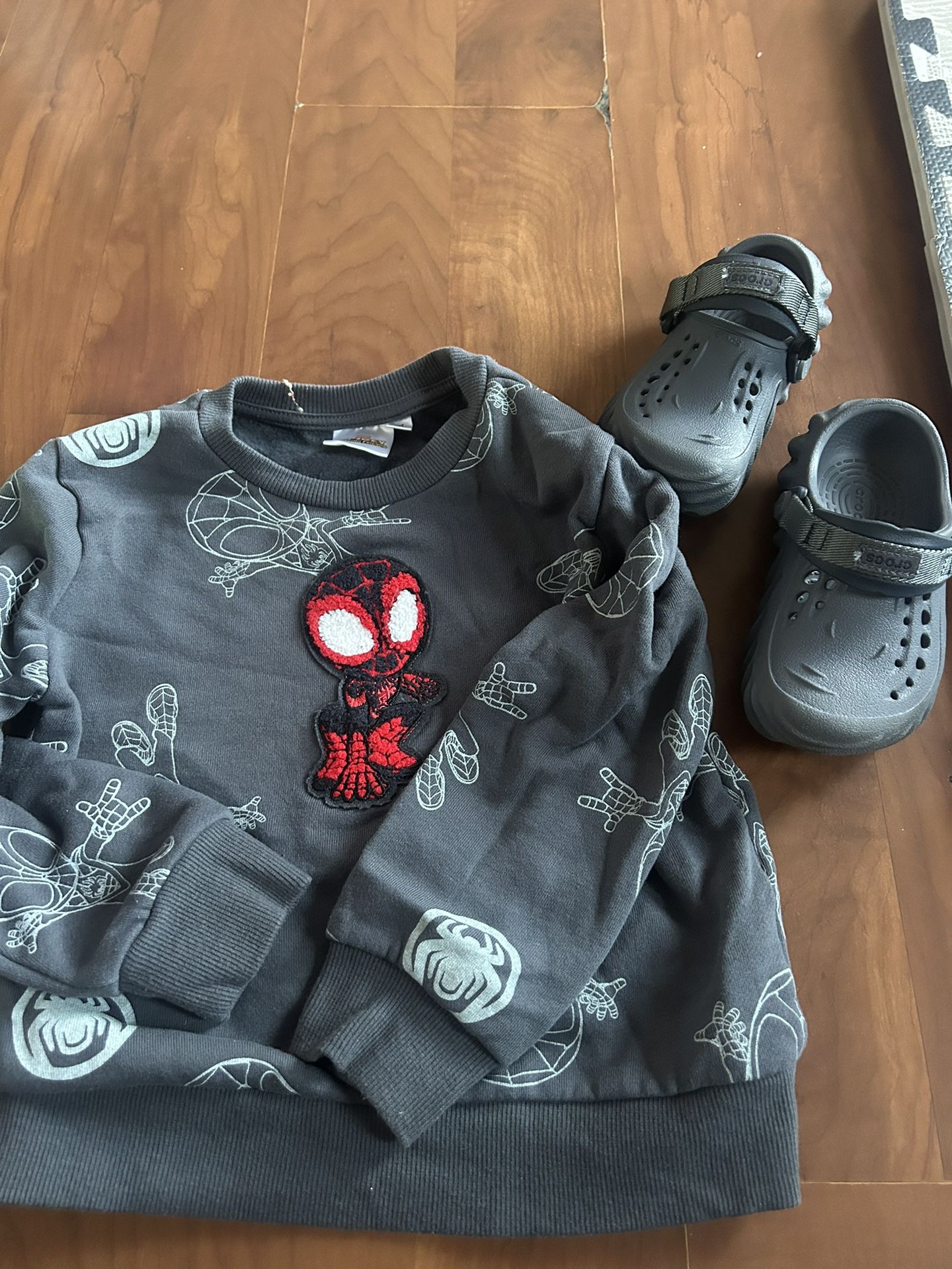 Spider Sweatshirt 