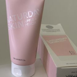 Saturday Skin Apple And Peach Rise And Shine Cleanser