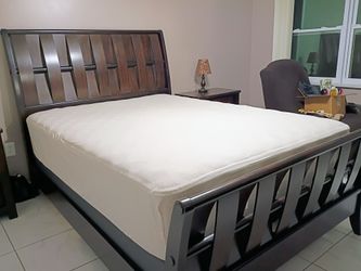Queen size  Bedroom Set- 6 pieces