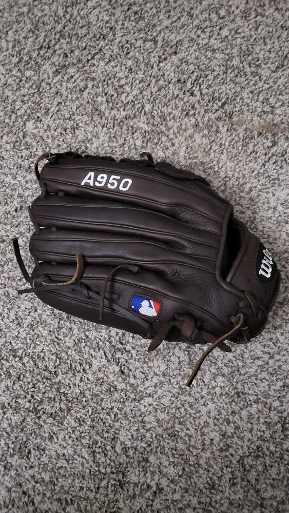 Wilson A950 Baseball Glove