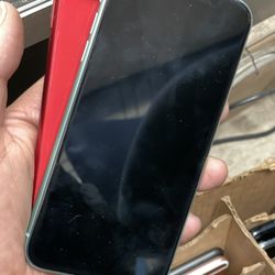 Factory Unlocked Apple iPhone 11 64 gb, Sold with warranty 