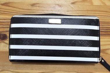 Black And White Kate Spade Wallet 