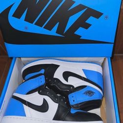 Air Jordan 1 Retro High OG “UNC Toe”