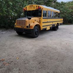 School Bus Toy Hauler, 1996 International NaviStar 3800, Yellow, 36ft