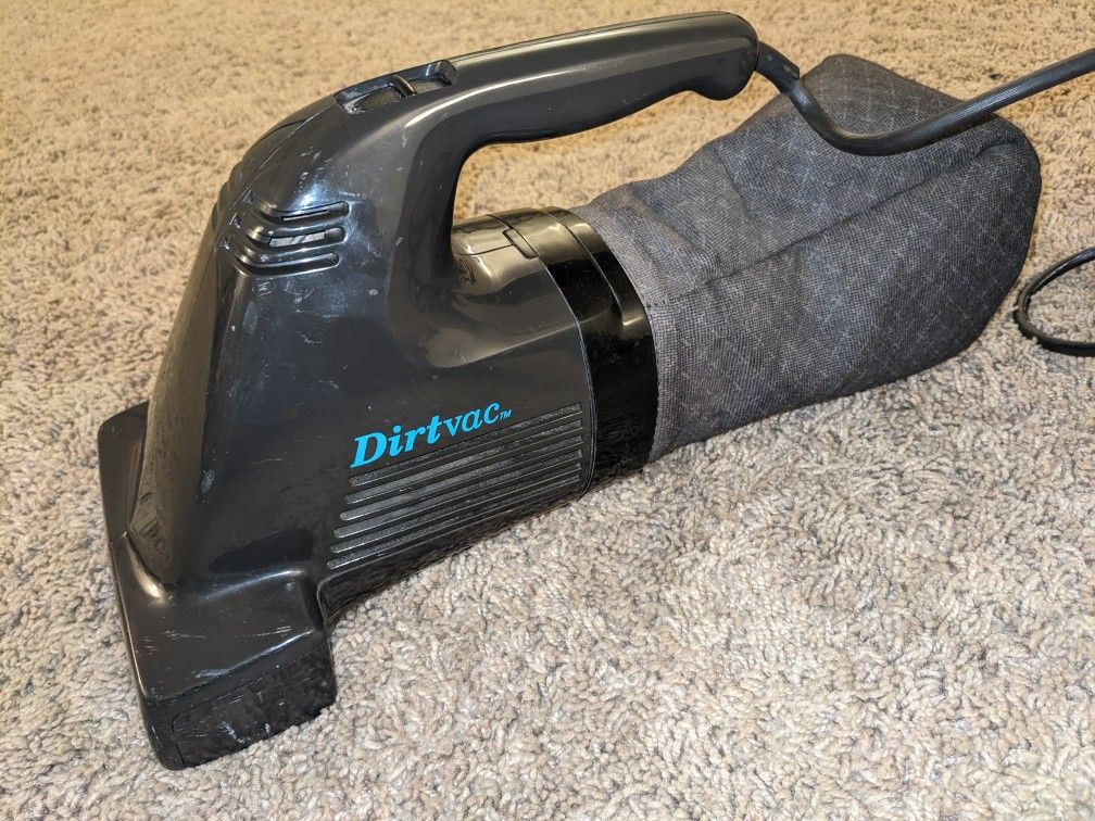 Black & Decker Dirtvac Small Handheld Vacuum 2.5 Amp