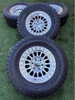 New kMC wheels on 33 inches tires wheels tires