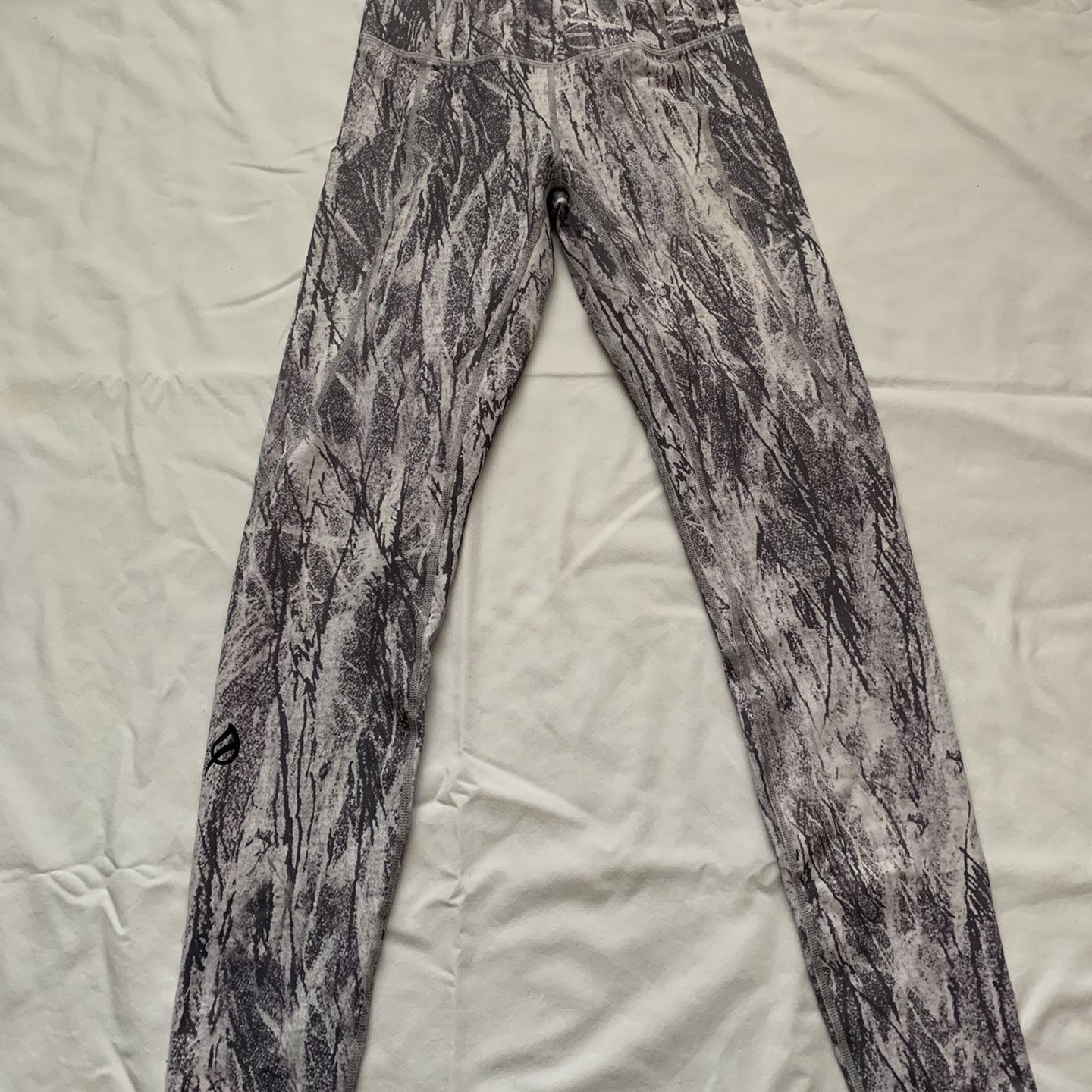 NWT P’tula Leggings, Medium - OBO