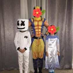 Costumes 