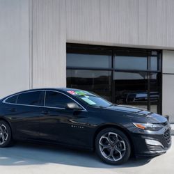 2019 Chevy MALIBU CLEAN TITLE IN HAND 