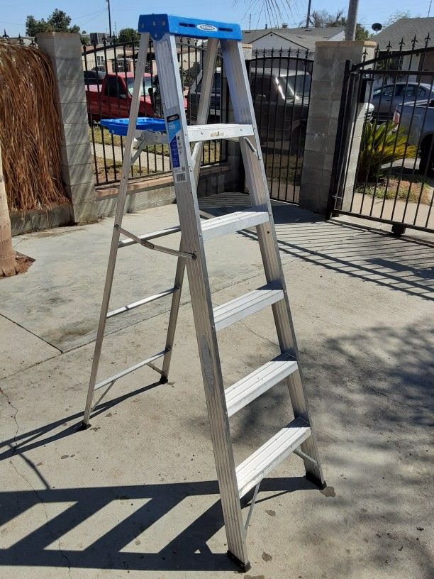 A 6' Ladder 
