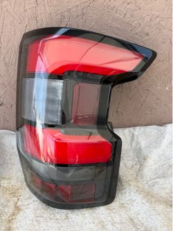 2022-2023-2024 NISSAN FRONTIER Taillight  RH SIDE - PASSNGER SIDE OEM