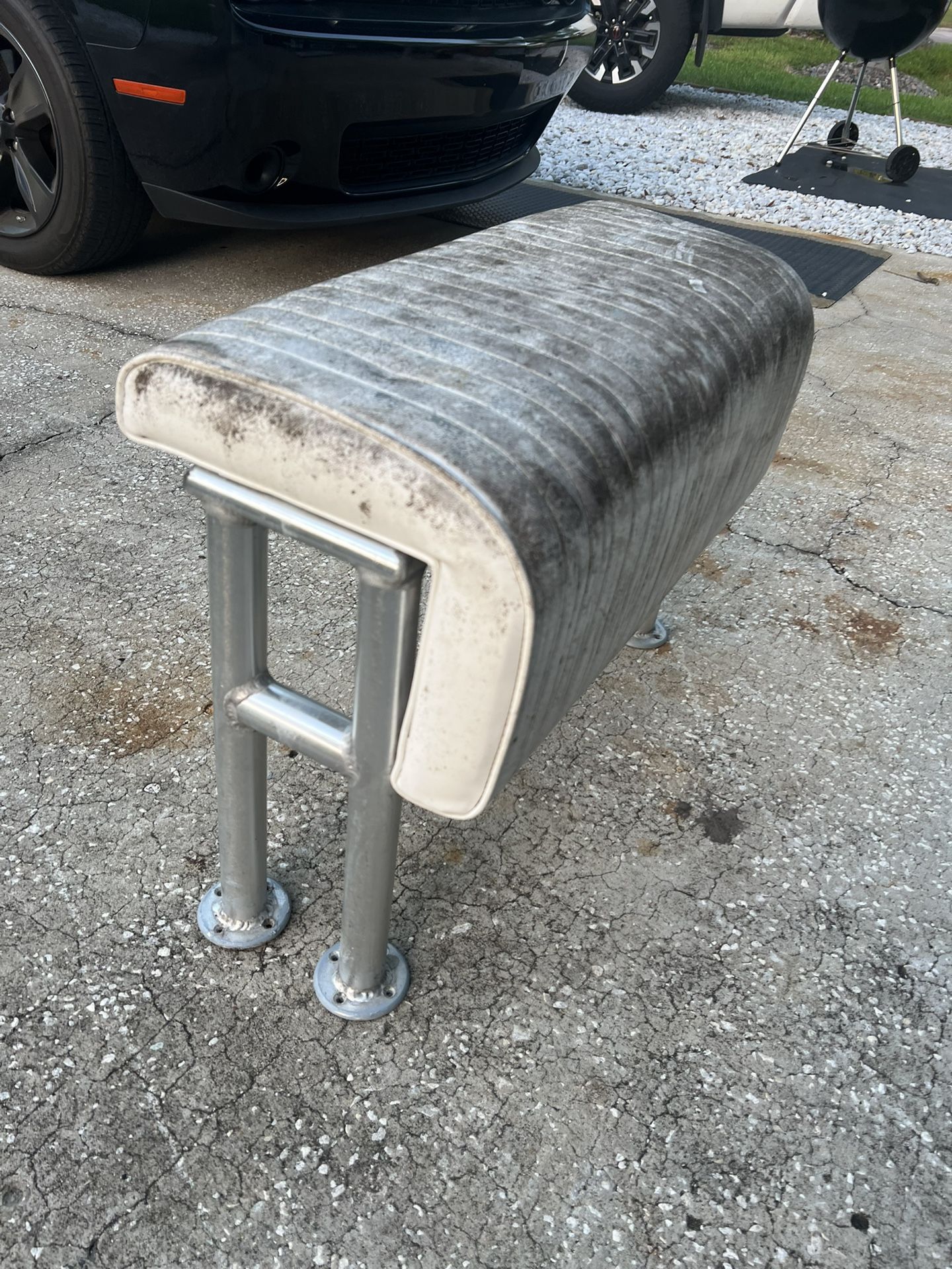 Double boat seat in good condition needs cleaning