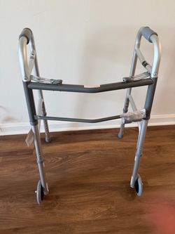 Adult walker
