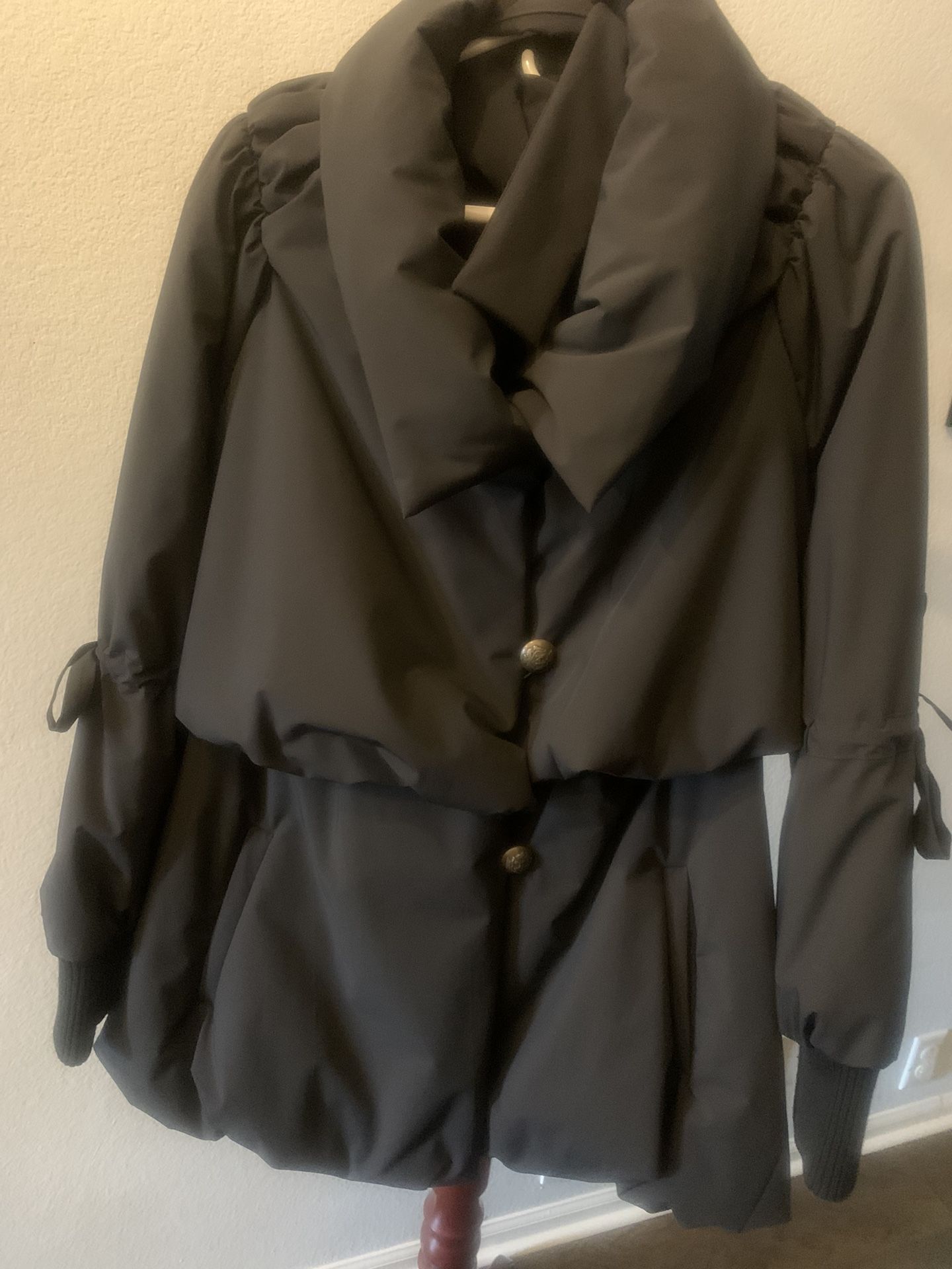 Warm, black coat! For woman! Sz-M! Good condition