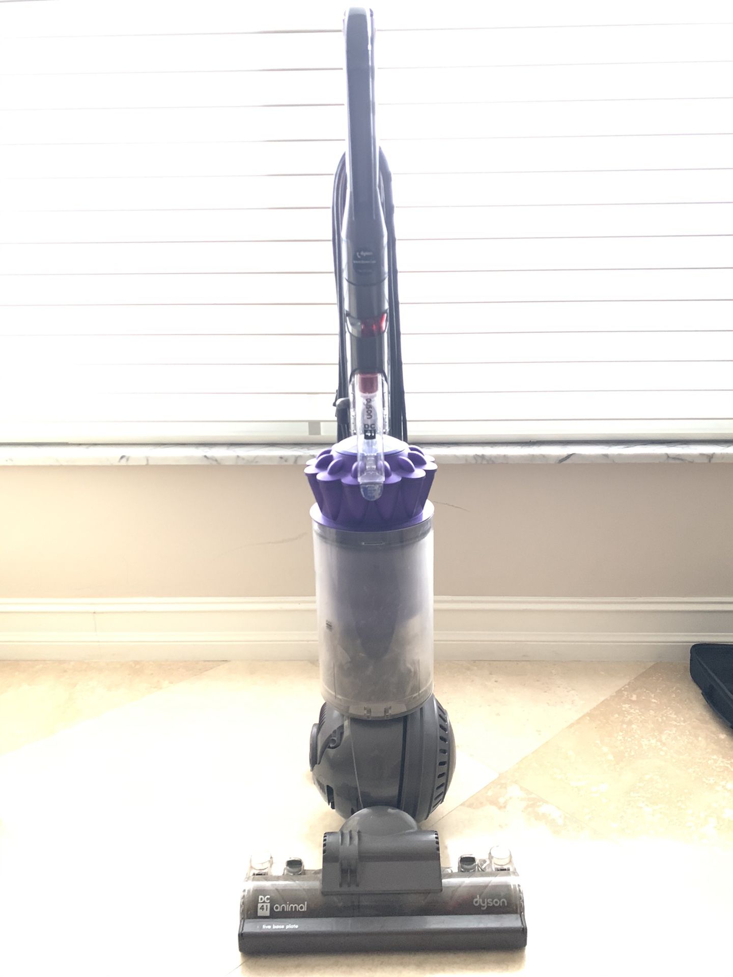 Dyson DC 41 Animal Vacuum Cleaner