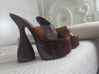 woman’s dress shoes