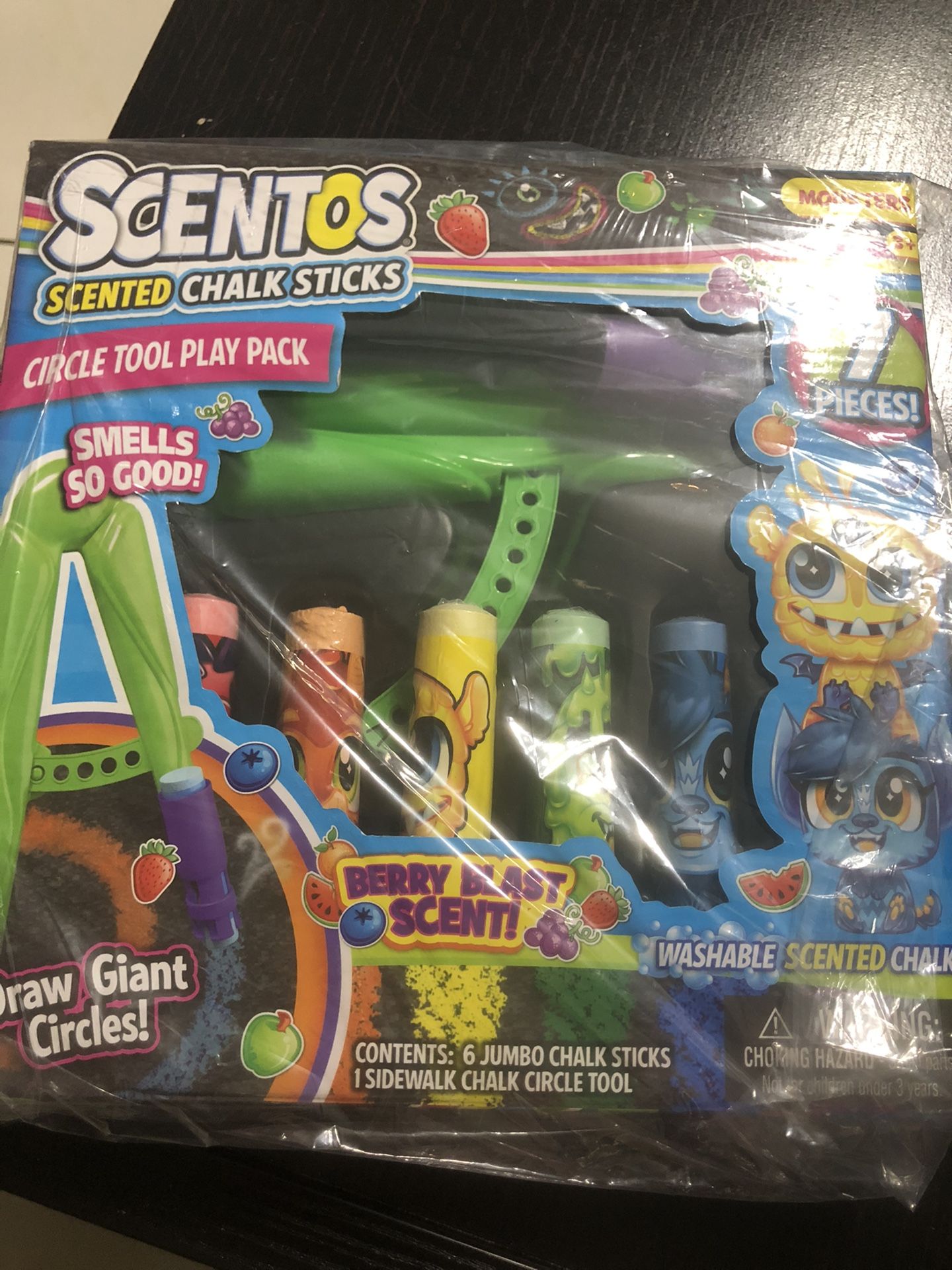 Scented Sidewalk Compass Chalk Set SCENTOS