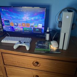 Xbox One 2016 Model White