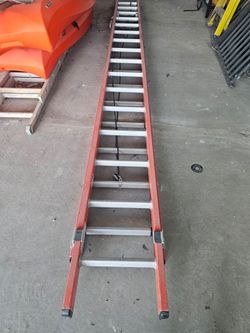 D6232-2 Werner 32 Foot Ladder