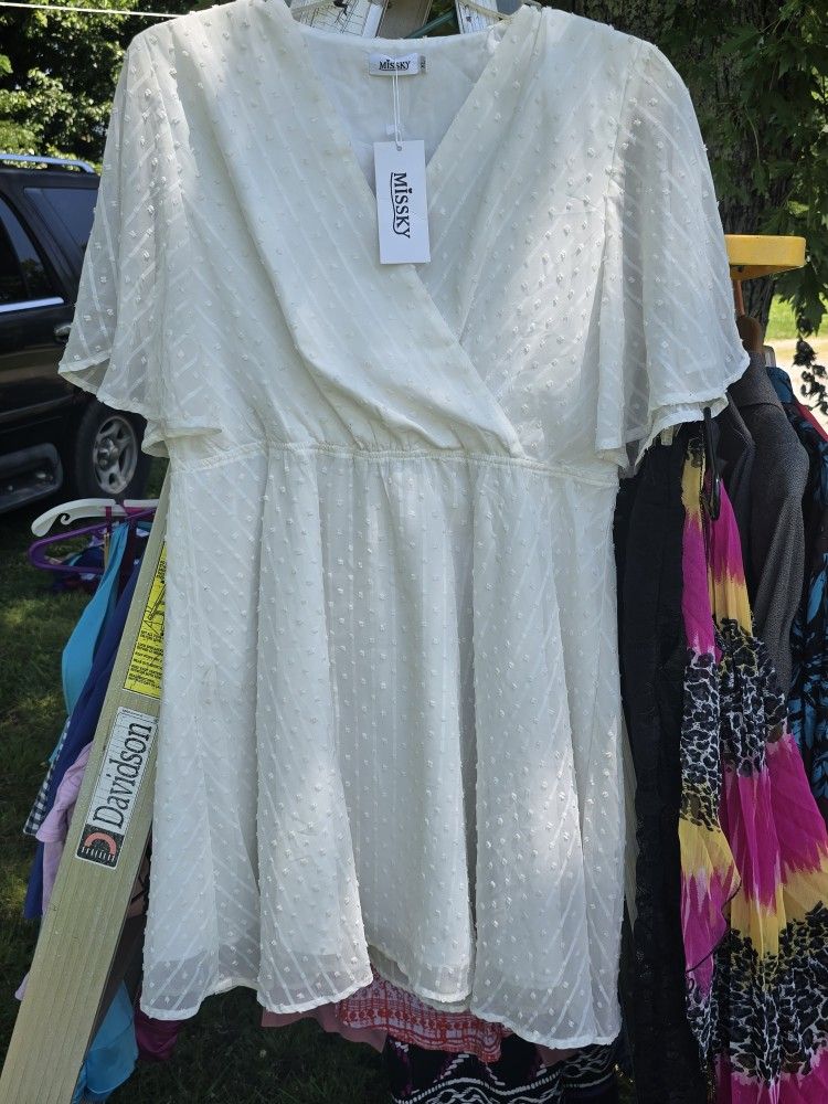 Missky Brand White Short Sleeve Dress Size Xl Nwt