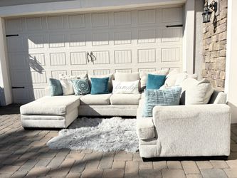 Gorgeous Family Sectional Sofa 