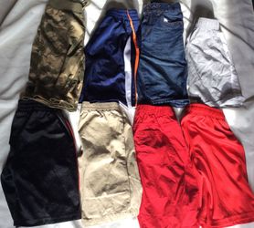 8 prs boys shorts-sz.7