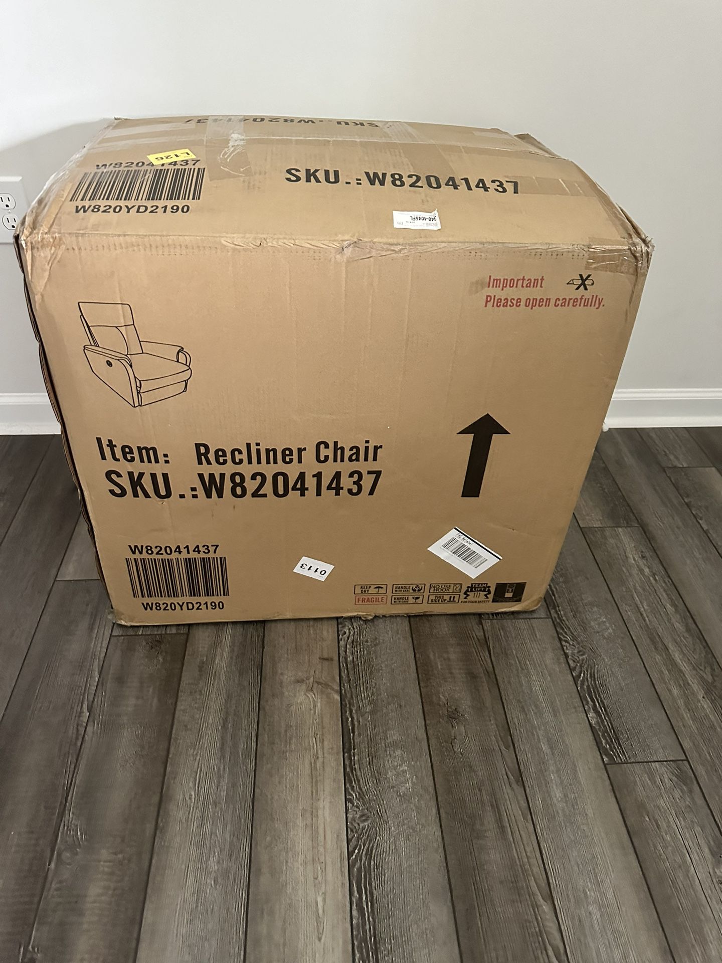 Brand New In Box Power Recliner Never Opened