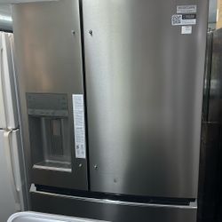 Frigidaire French Door Refrigerator (26 Cu. Ft. Standard-Depth 4-Doors)