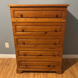 Light Cherry Wood 5-Drawer Dresser